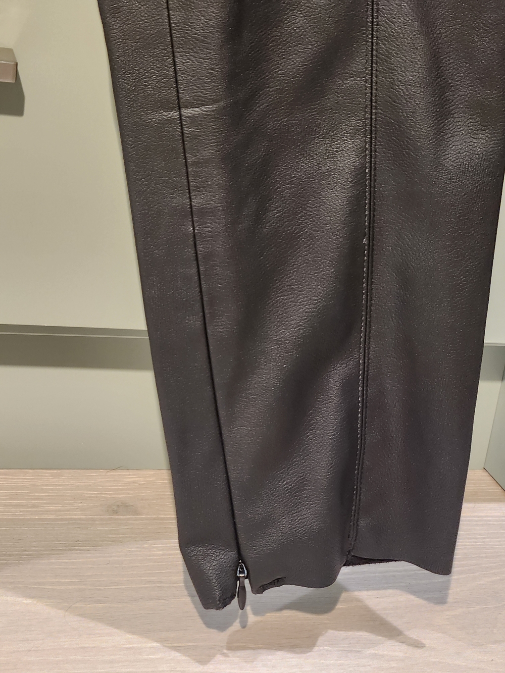 Zara Black Faux-Leather Pants NWT - Picture 3 of 10